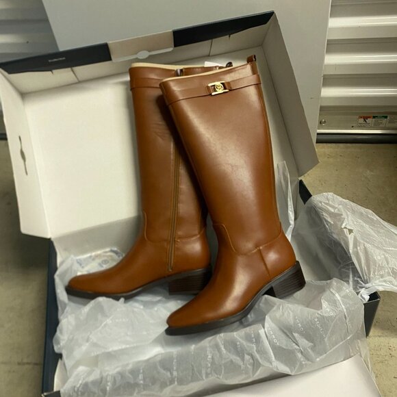 [NEW IN BOX] Tommy Hilfiger Women's Iviann Riding Boots. Brown (8.5) - Picture 2 of 3